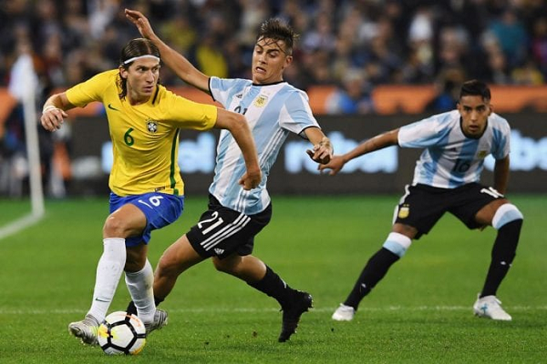 Brazil thắng Argentina