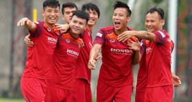 Huyền thoại bóng đá Thái Lan ca ngợi ĐT Việt Nam Huyền thoại bóng đá Thái Lan ca ngợi ĐT Việt Nam