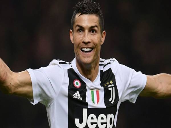 Tin bóng đá ngày 18/8: Ronaldo sẽ trở lại nước Anh?