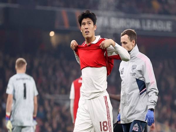 Tin Arsenal 4/11: HLV Arteta chia sẻ về chấn thương của Tomiyasu