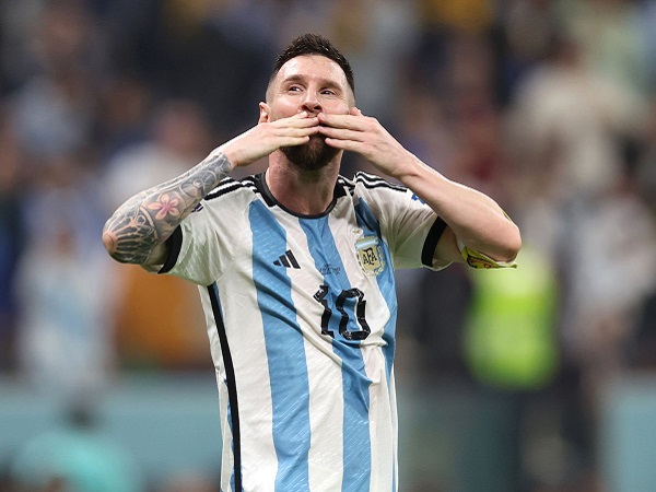 Tin HOT bóng đá 15/12: Messi có biệt danh mới trước trận chung kết
