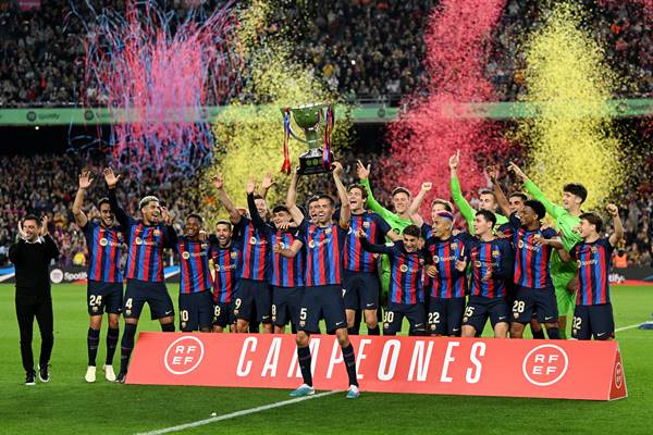 Barcelona vô địch La Liga 27 lần