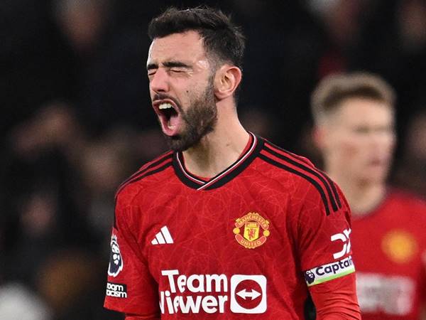 Chuyển nhượng MU 27/8: Bruno Fernandes bối rối khi bị thay ra