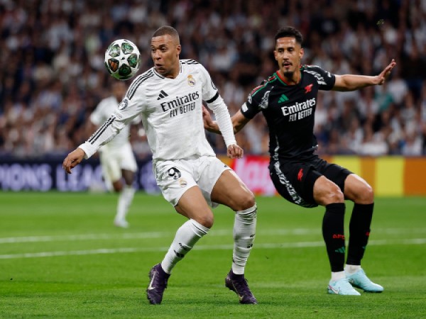 Daniel Riolo: Mbappe không nên đá trung phong