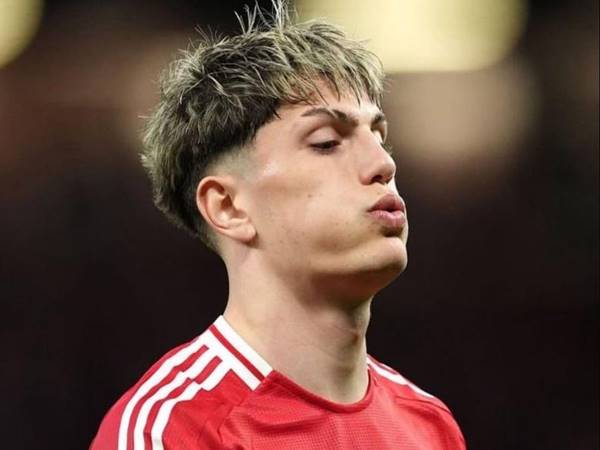 Bóng đá Anh: Man United hạ giá bán Garnacho cho đối tác