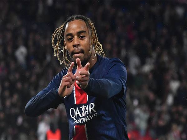 Tin chuyển nhượng: Arsenal tranh mua Barcola với Man City