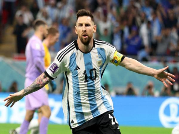 Messi chơi ở vị trí nào trong từng giai đoạn sự nghiệp?