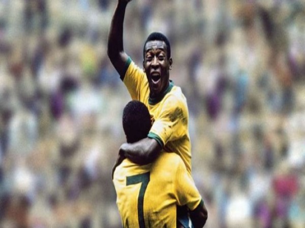 Pele – 92 Hat-Trick (thống kê không chính thức)