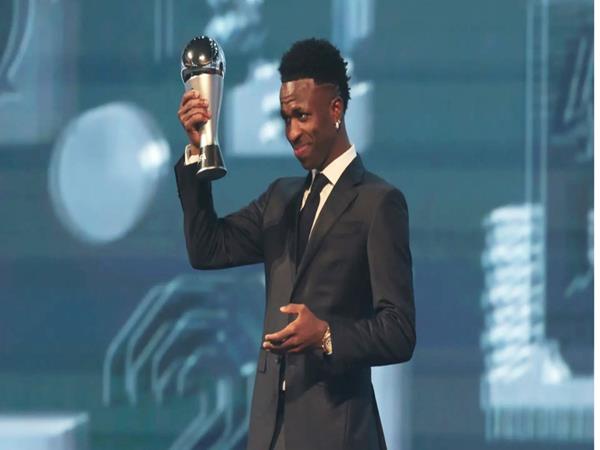 Cầu thủ xuất sắc nhất năm của FIFA