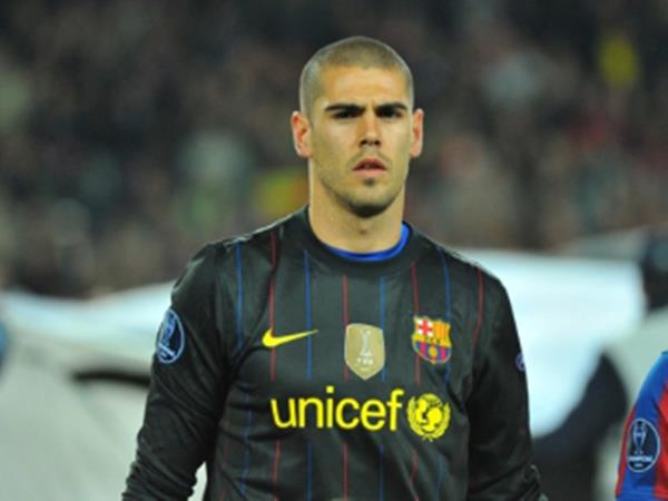 Thủ môn Barca qua từng thời kỳ: Từ Valdes đến Ter Stegen Thủ môn Barca qua từng thời kỳ: Từ Valdes đến Ter Stegen