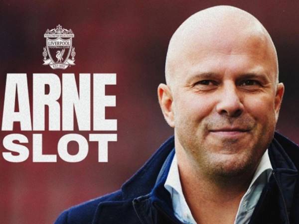 Ai đang làm huấn luyện viên Liverpool hiện tại?