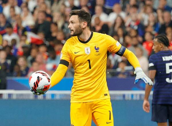 Thủ môn tuyển Pháp