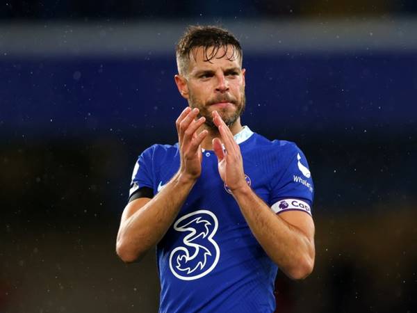 hậu vệ huyền thoại của Chelsea